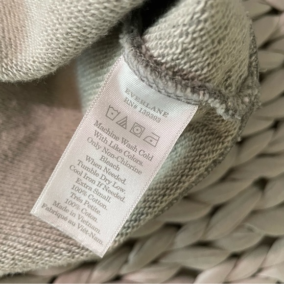 Everlane Sweatshirt - Picture 8 of 8